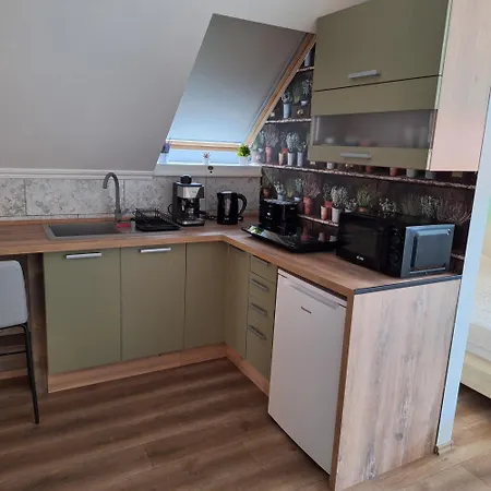Appartement Alro Apartmanhaz Balatonszarszo