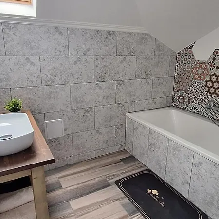 Alro Apartmanhaz 公寓