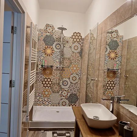 Appartement Alro Apartmanhaz Balatonszarszo