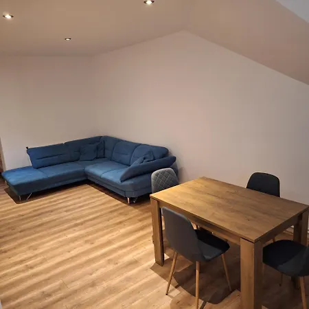 Апартаменты Alro Apartmanhaz *