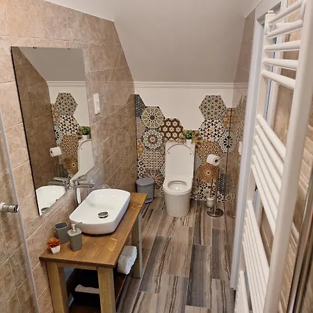 Апартаменты Alro Apartmanhaz *