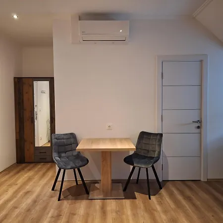 Апартаменты Alro Apartmanhaz