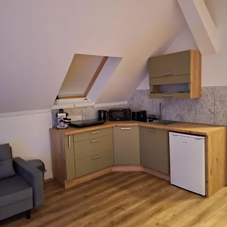 Alro Apartmanhaz * Балатонсарсо