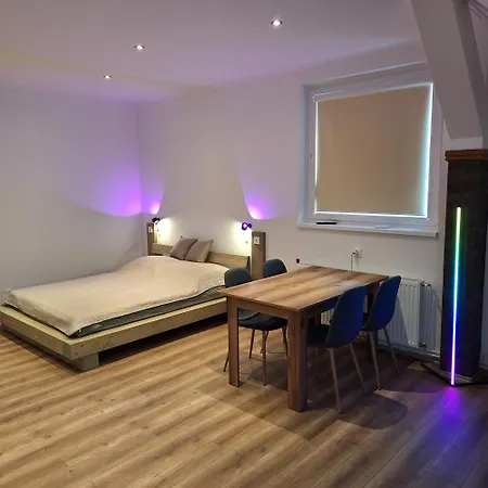 Appartement Alro Apartmanhaz Balatonszarszo