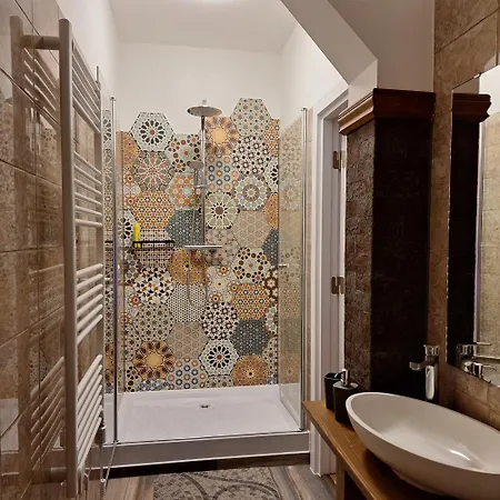 Alro Apartmanhaz *