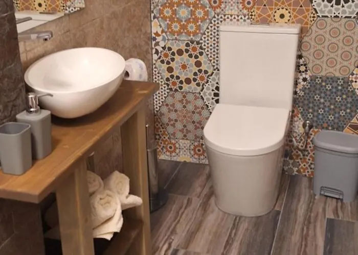 Alro Apartmanhaz Διαμέρισμα *