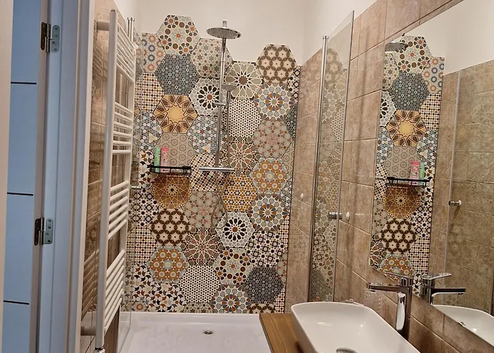 Διαμέρισμα Alro Apartmanhaz Balatonszarszo