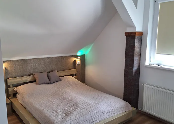 Alro Apartmanhaz Διαμέρισμα *