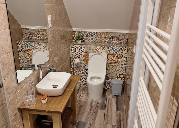 Alro Apartmanhaz * Balatonszarszo