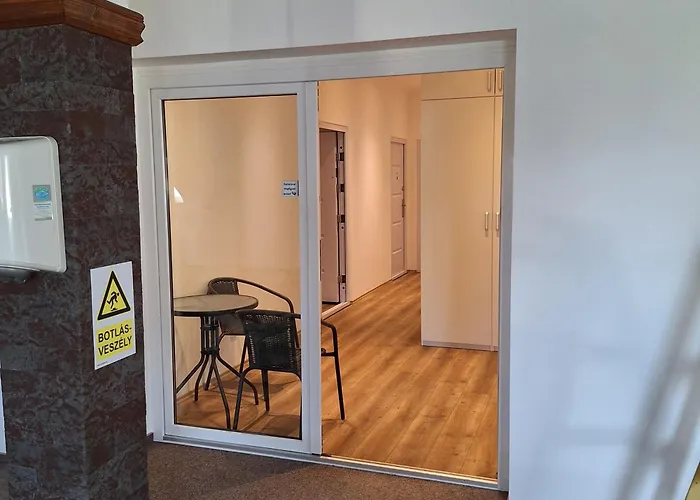 Alro Apartmanhaz *