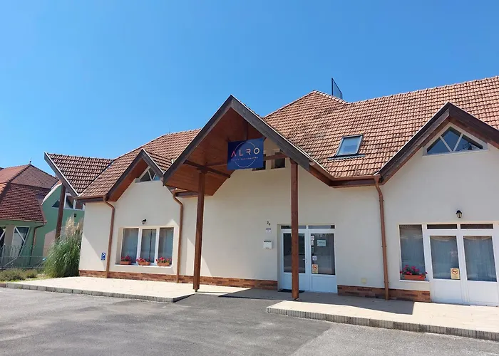 Alro Apartmanhaz Balatonszarszo