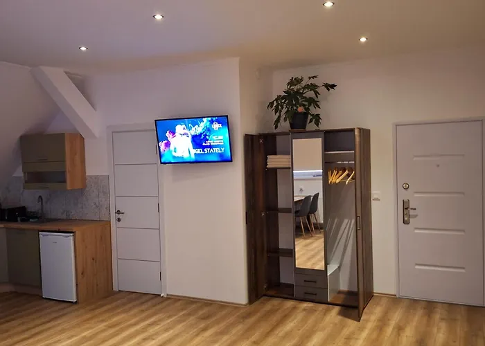 Lägenhet Alro Apartmanhaz *